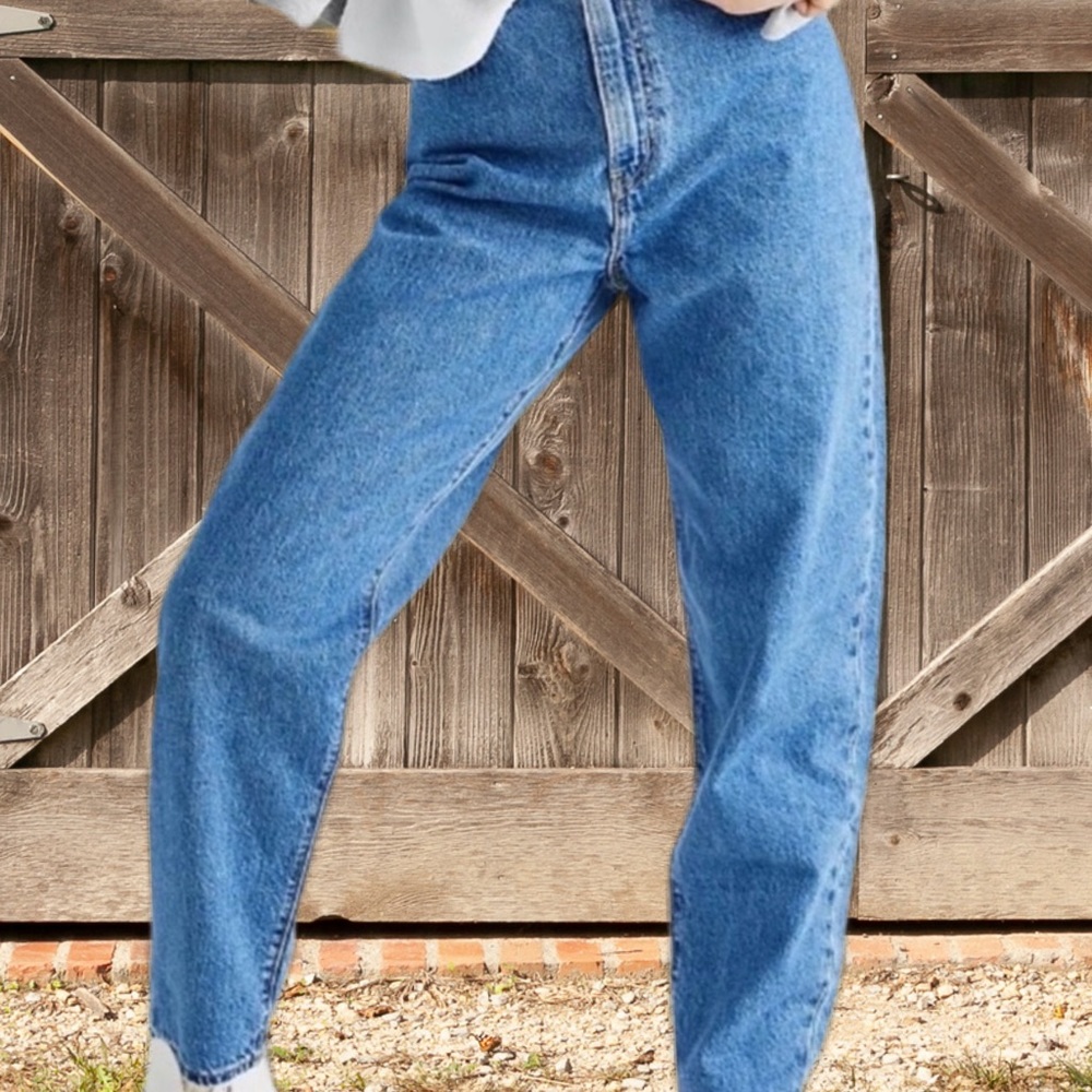 Vintage Levi’s 550 Classic Relaxed Fit High Waist Tapered Leg Jeans